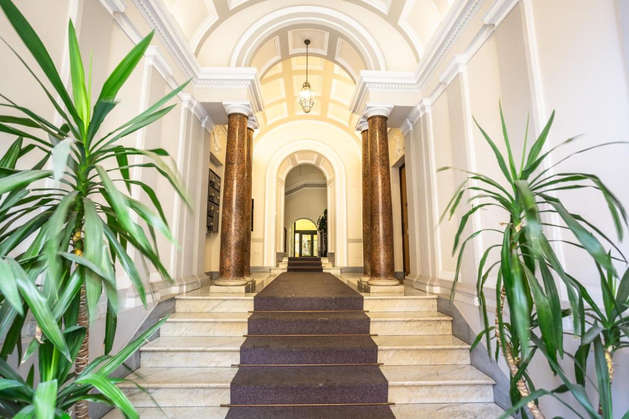 Luxury Inn Opera Rzym Zewnętrze zdjęcie