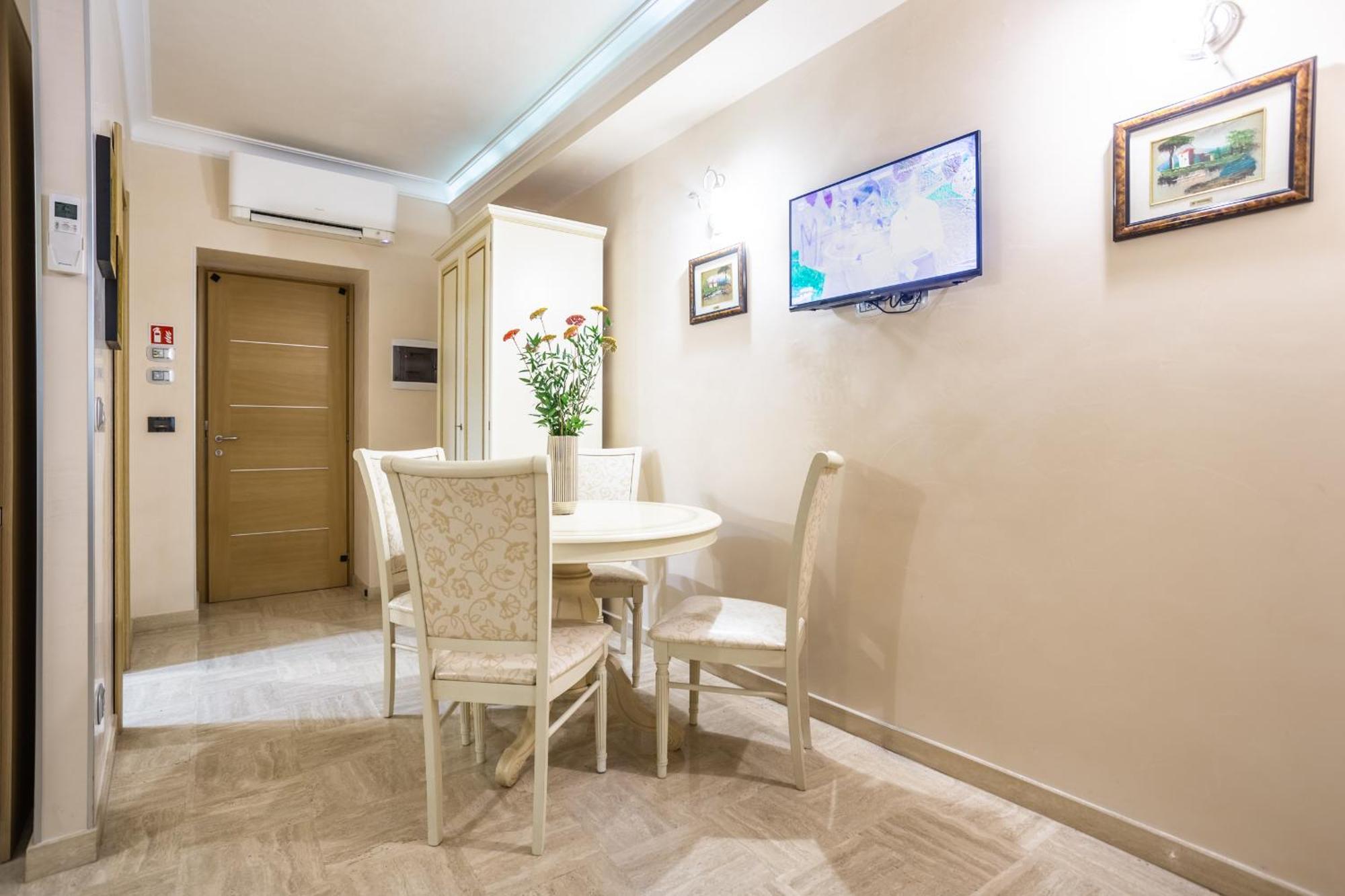 Luxury Inn Opera Rzym Zewnętrze zdjęcie